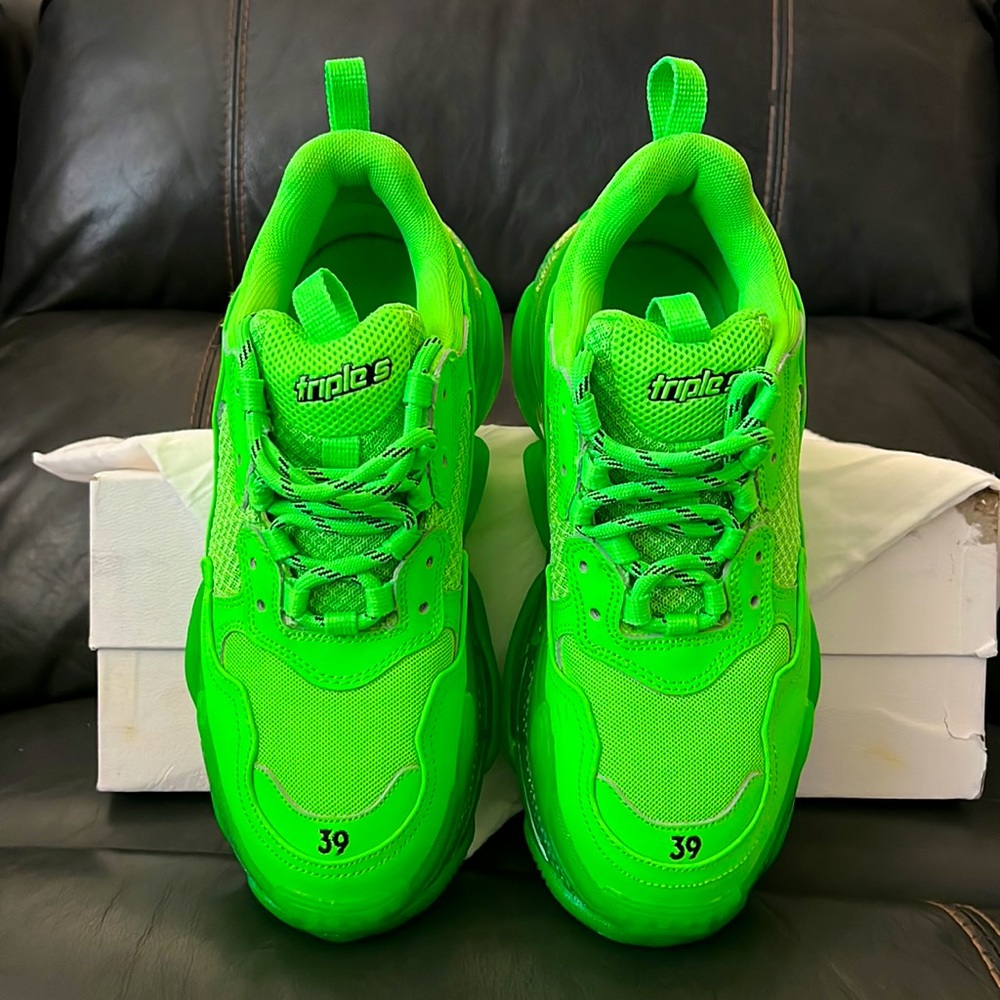 Balenciaga Triple S Neon Green Clear Soles Shipping in original box - Picture 9 of 15